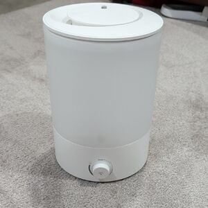 Humidifier w/ Color Changing Light